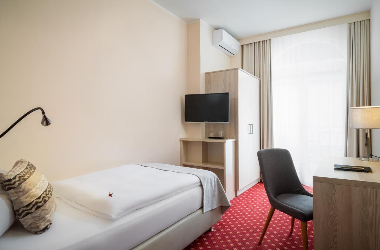 Hotel Post Wrann Velden am Wörthersee Room photo